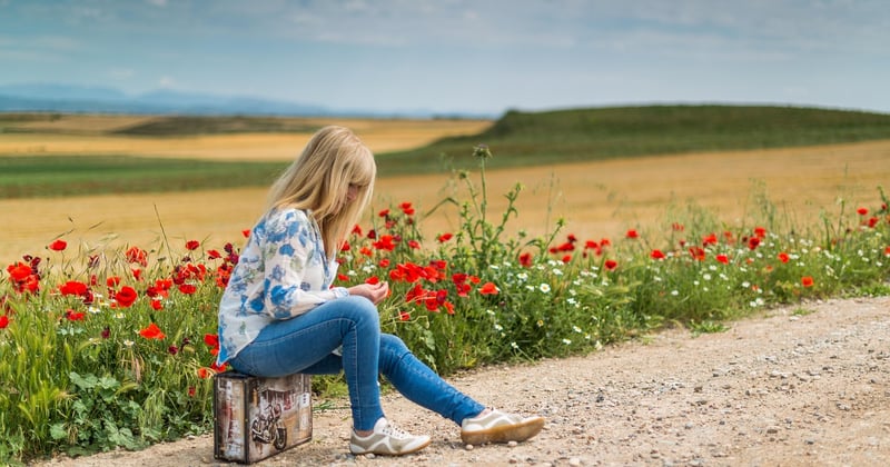 Voyager seule en toute sécurité : conseils et bonnes pratiques